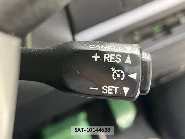 Toyota VOXY 2021-07 7360396-6