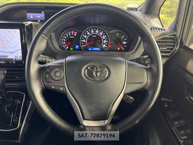 Toyota VOXY 2019-10 7360392-11