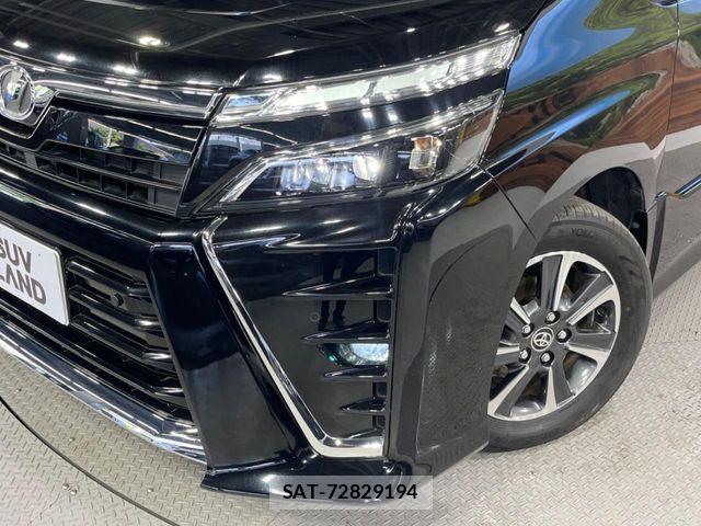 Toyota VOXY 2019-10 7360392-12