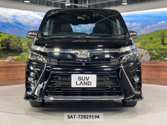 Toyota VOXY 2019-10 7360392-14