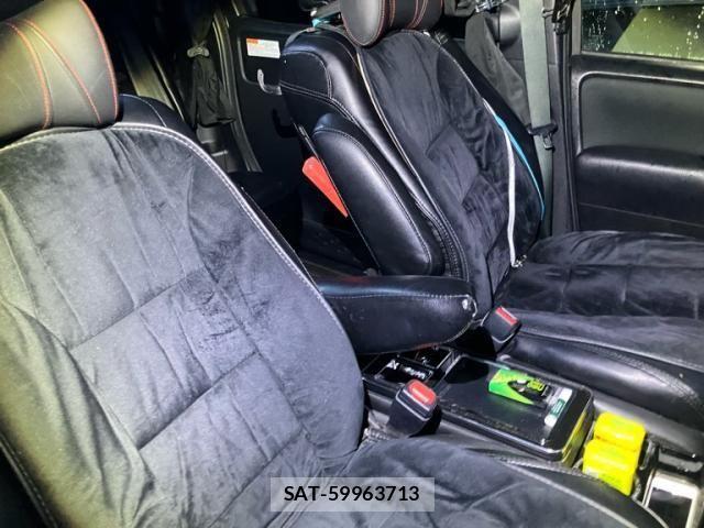 Toyota VOXY 2018-04 7360415-11
