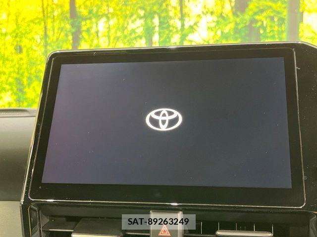 Toyota VOXY 2023-01 7360378-2