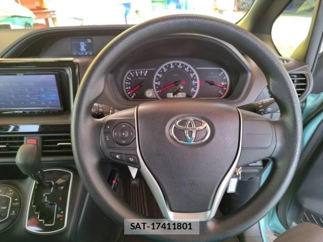 Toyota VOXY 2017-05 7360412-13