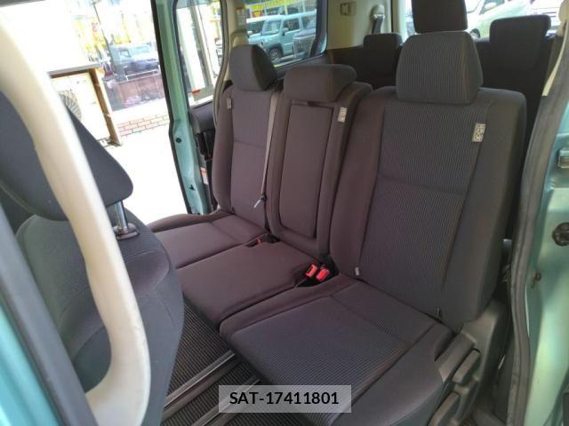 Toyota VOXY 2017-05 7360412-22