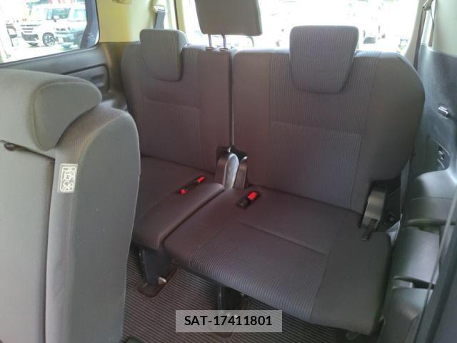 Toyota VOXY 2017-05 7360412-23