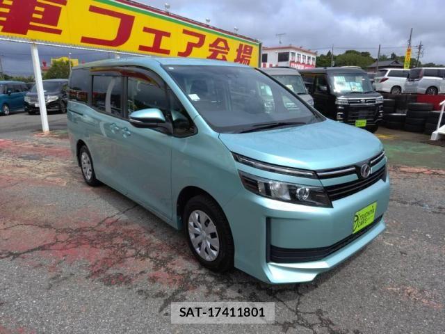 Toyota VOXY 2017-05 7360412-8