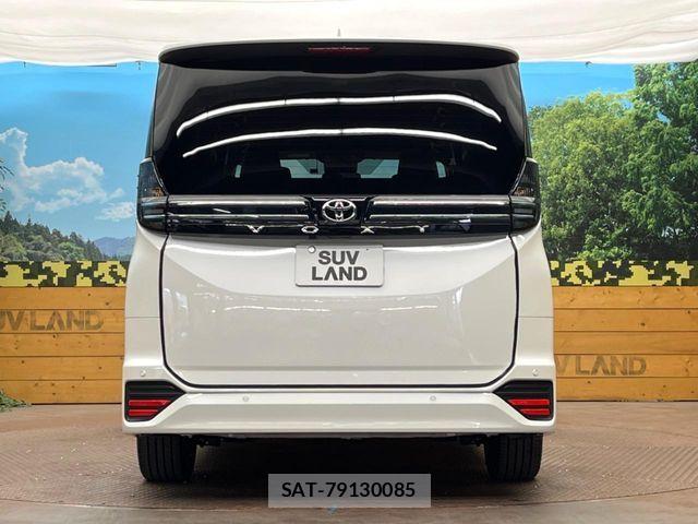 Toyota VOXY 2025-04 7360384-16