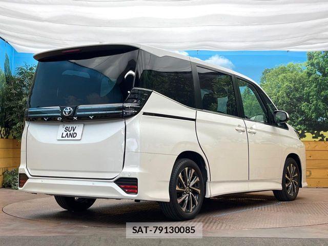Toyota VOXY 2025-04 7360384-18