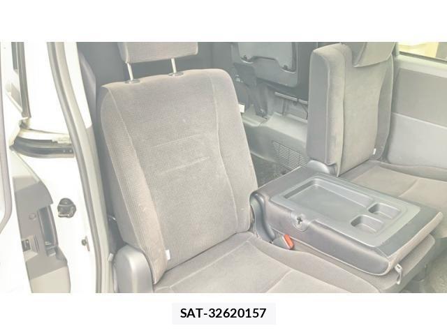 Toyota VOXY 2008-02 7360434-9