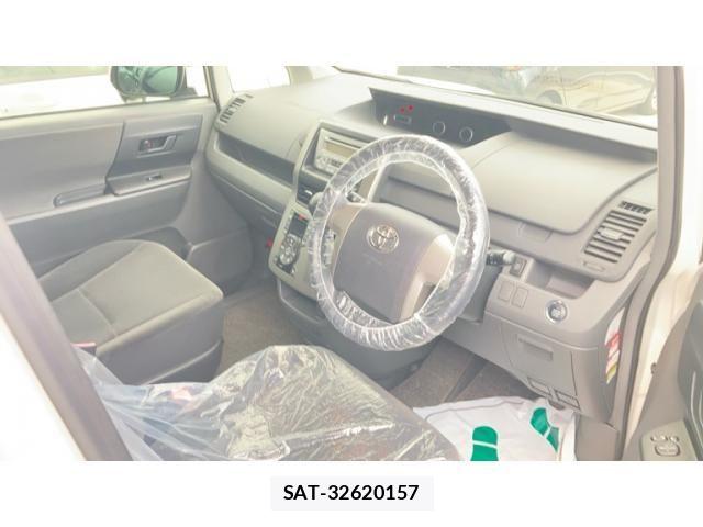 Toyota VOXY 2008-02 7360434-12