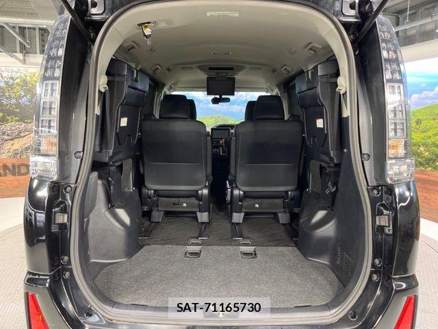 Toyota VOXY 2015-12 7360408-10