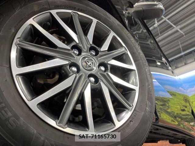 Toyota VOXY 2015-12 7360408-13