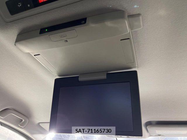 Toyota VOXY 2015-12 7360408-2