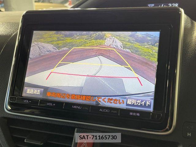 Toyota VOXY 2015-12 7360408-4