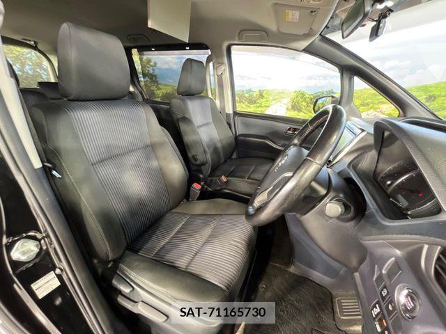 Toyota VOXY 2015-12 7360408-7