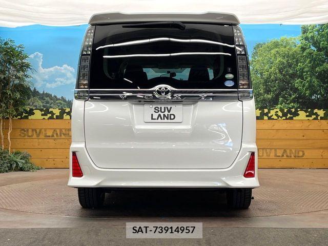 Toyota VOXY 2015-11 7360414-14