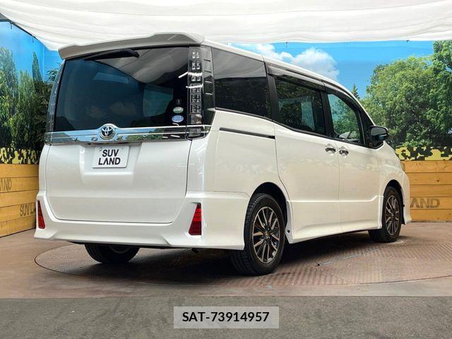 Toyota VOXY 2015-11 7360414-16