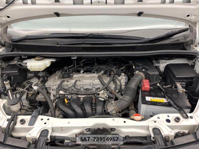 Toyota VOXY 2015-11 7360414-17