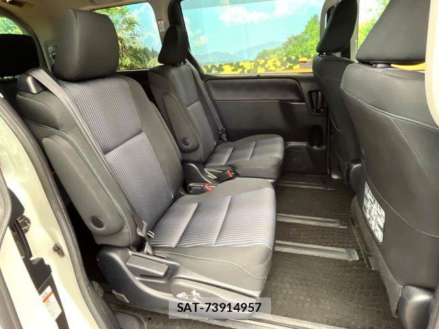 Toyota VOXY 2015-11 7360414-7