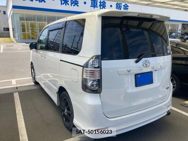 Toyota VOXY 2008-02 7360433-1