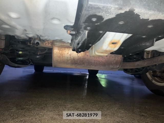 Toyota VOXY 2012-04 7378978-10