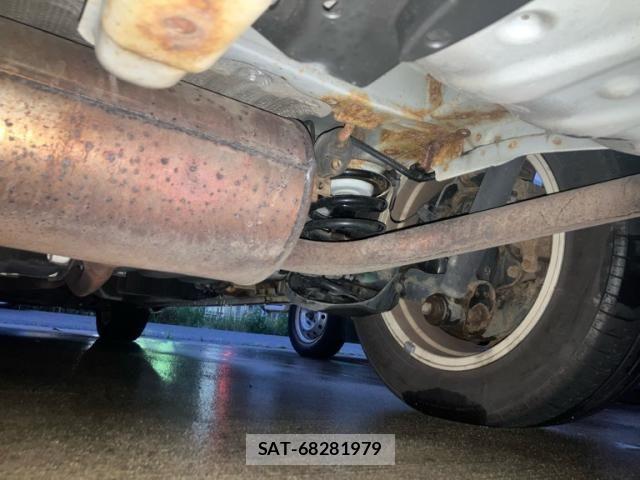 Toyota VOXY 2012-04 7378978-11