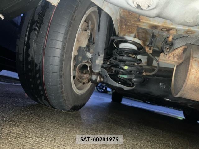 Toyota VOXY 2012-04 7378978-12
