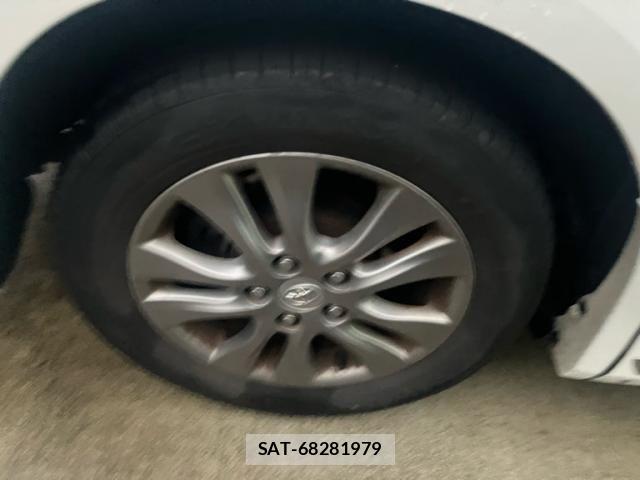 Toyota VOXY 2012-04 7378978-6