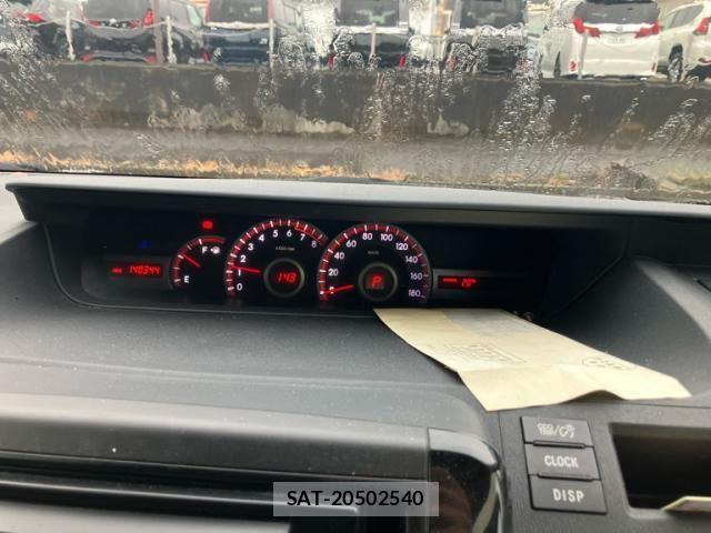 Toyota VOXY 2011-06 7378979-21