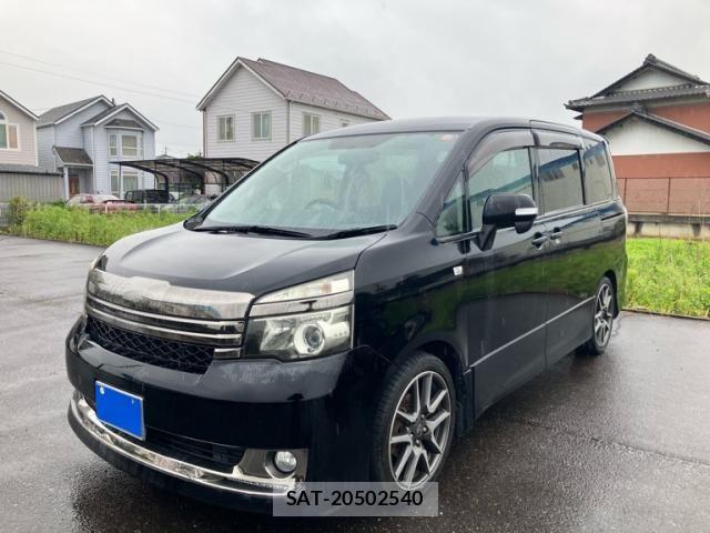 Toyota VOXY 2011-06 7378979-2