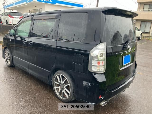 Toyota VOXY 2011-06 7378979-3