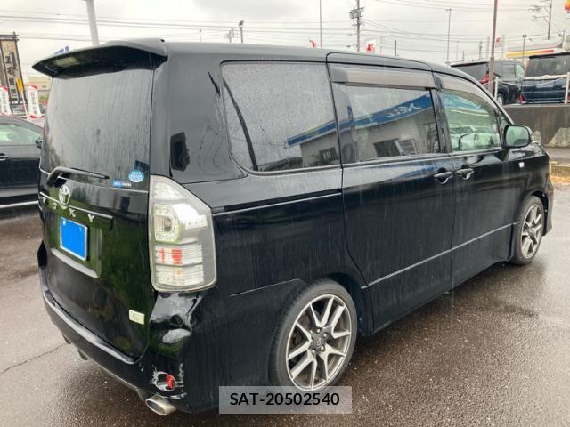 Toyota VOXY 2011-06 7378979-4