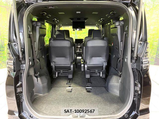Toyota VOXY 2023-04 7394734-10
