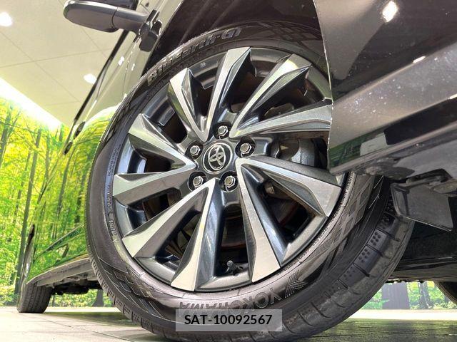 Toyota VOXY 2023-04 7394734-13