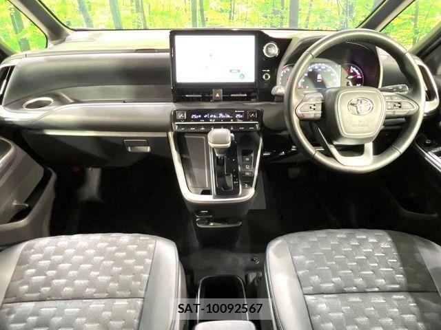 Toyota VOXY 2023-04 7394734-1