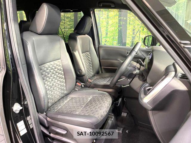 Toyota VOXY 2023-04 7394734-8