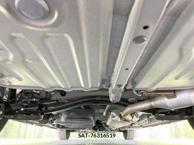 Toyota VOXY 2023-06 7394732-19