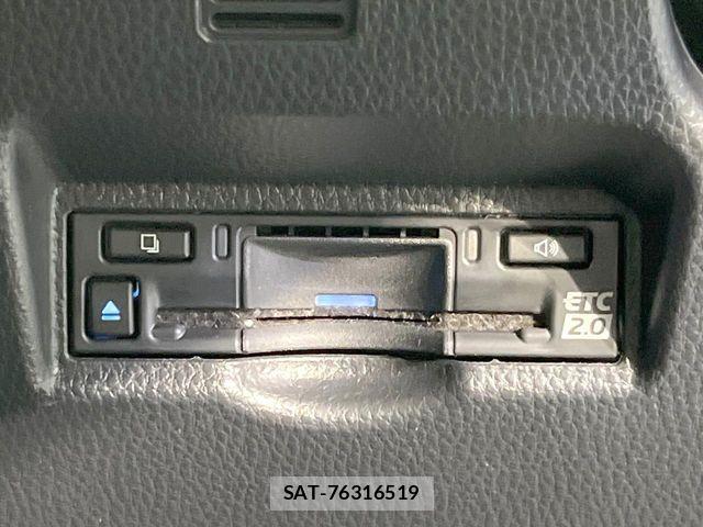 Toyota VOXY 2023-06 7394732-5