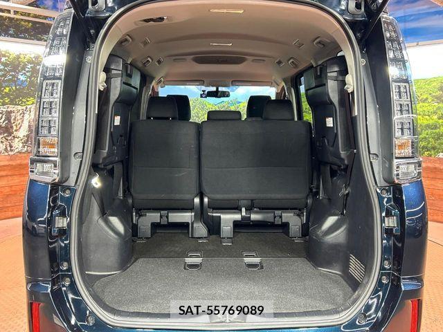Toyota VOXY 2015-06 7394777-9
