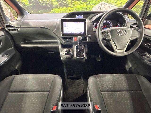 Toyota VOXY 2015-06 7394777-1