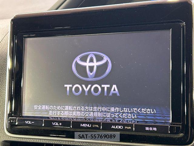 Toyota VOXY 2015-06 7394777-2