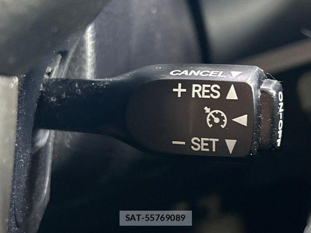 Toyota VOXY 2015-06 7394777-5