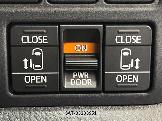 Toyota VOXY 2020-12 7394735-4