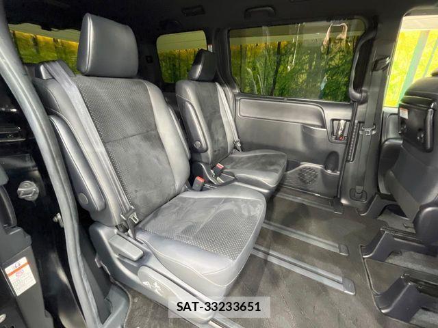 Toyota VOXY 2020-12 7394735-8