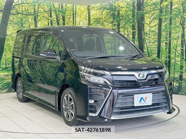 Toyota VOXY 2017-08 7394765-16