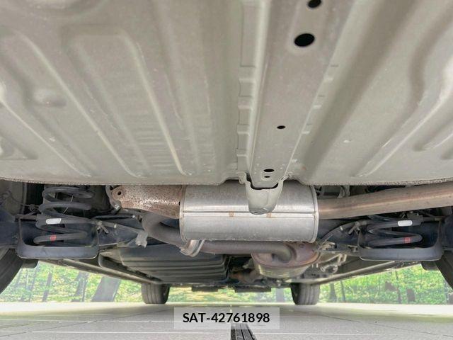 Toyota VOXY 2017-08 7394765-18