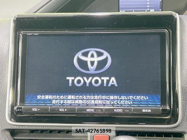 Toyota VOXY 2017-08 7394765-3