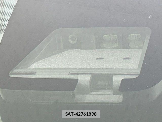 Toyota VOXY 2017-08 7394765-5