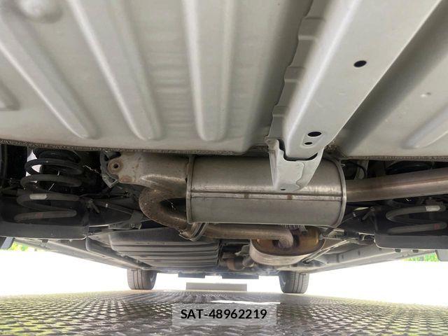Toyota VOXY 2017-09 7394755-19