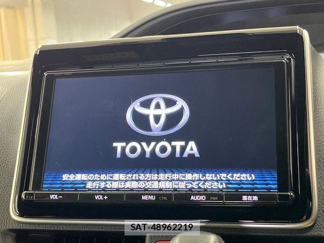 Toyota VOXY 2017-09 7394755-2